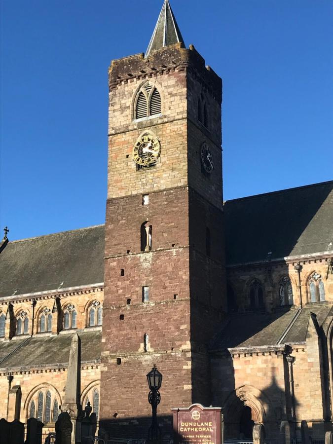 Fantastic 2 Bed Flat In Dunblane High Street 아파트 외부 사진